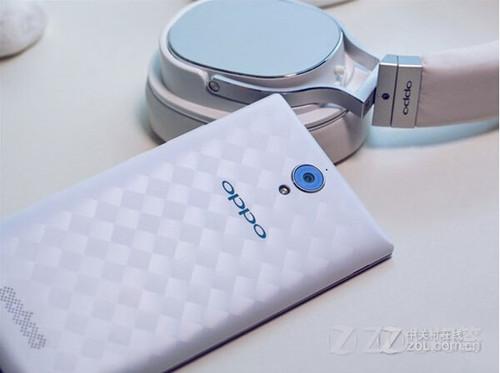 巨屏手机OPPO U3值得入手吗?